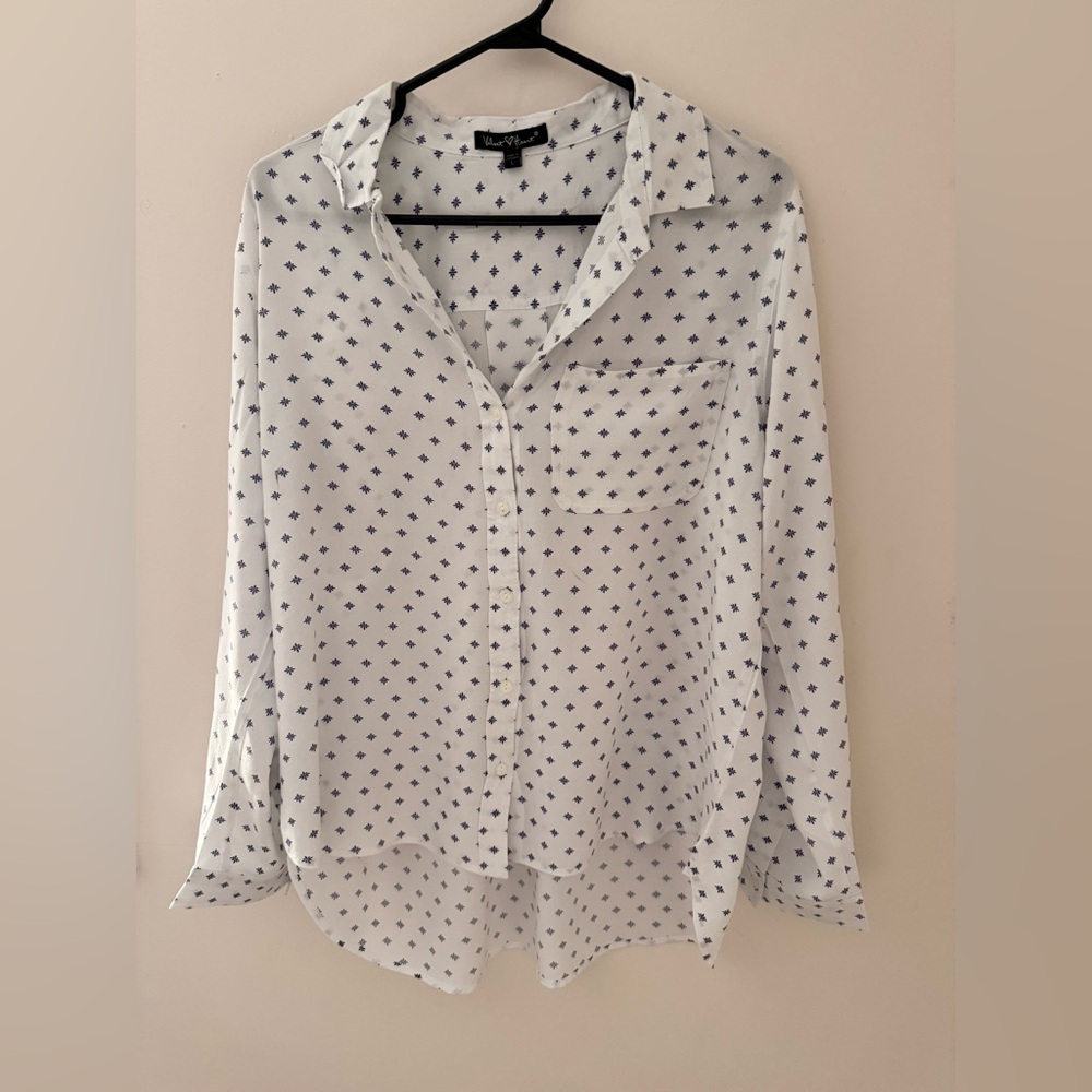 Vince Camuto Navy and White Patterned Blouse - Picture 6 of 7